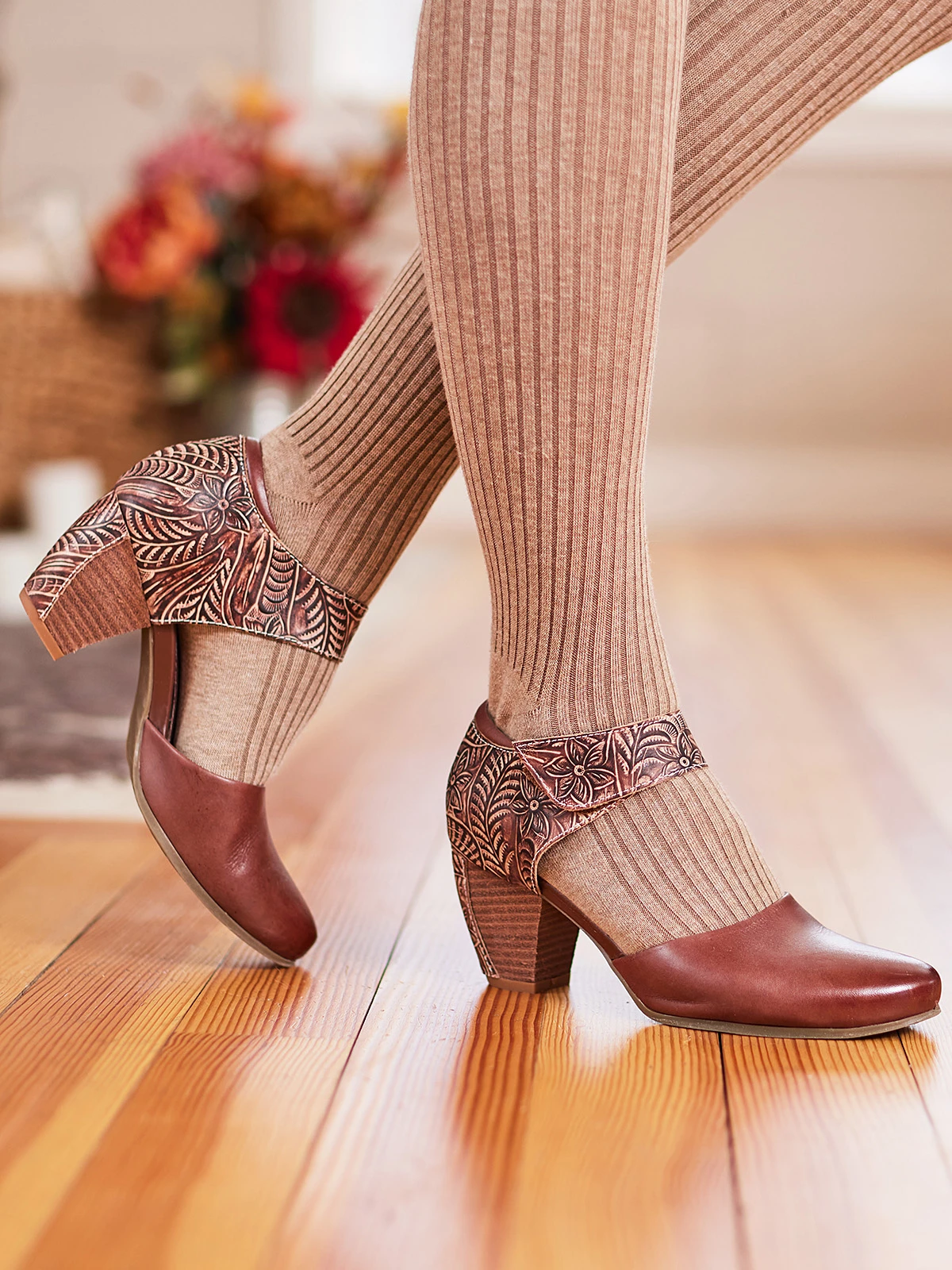 Toolie Shoe 4 Toolie Shoe - Image 2