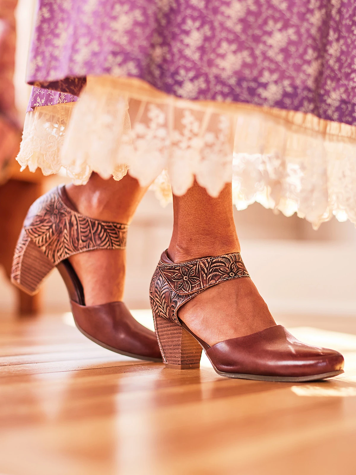 Toolie Shoe 5 Toolie Shoe - Image 3