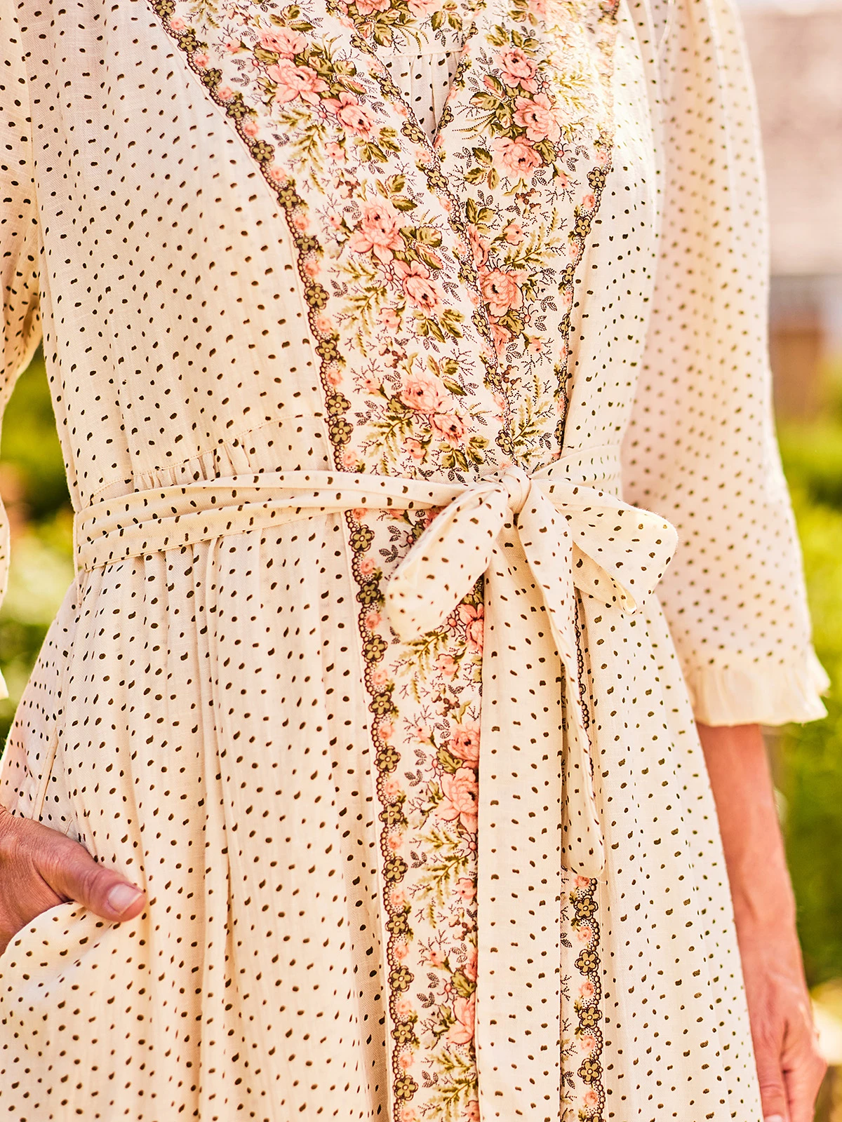 Rose Border Dressing Gown 4 Rose Border Dressing Gown - Image 2