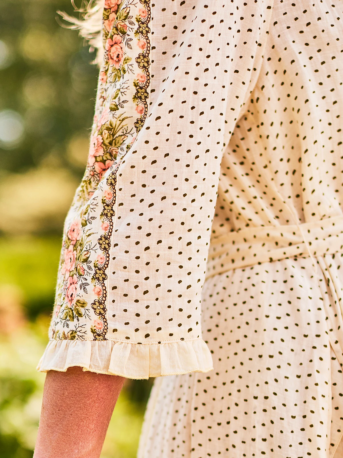 Rose Border Dressing Gown 7 Rose Border Dressing Gown - Image 5