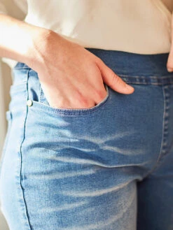 Cache Denim Pull-On Pant -Clothing Sales 2024 PTA6815R Denim April Cornell Pant 2